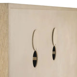 Dresser Highland
Washed oak veneer | brushed brass finish