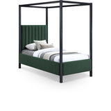 Kelly - Bed