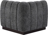 Quinn - Corner Chair