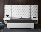 Grande Velvet Bed with Button Tufted Headboard – Stylish Modern Design for Luxurious Bedroom Decor