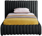 Nico - Bed