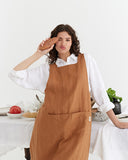 Pinafore cross-back linen apron in Cinnamon