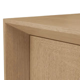 Dresser Sonesta
Natural oak veneer | brushed brass finish