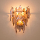 Wall Lamp Rhombus
Antique brass finish | handmade glas