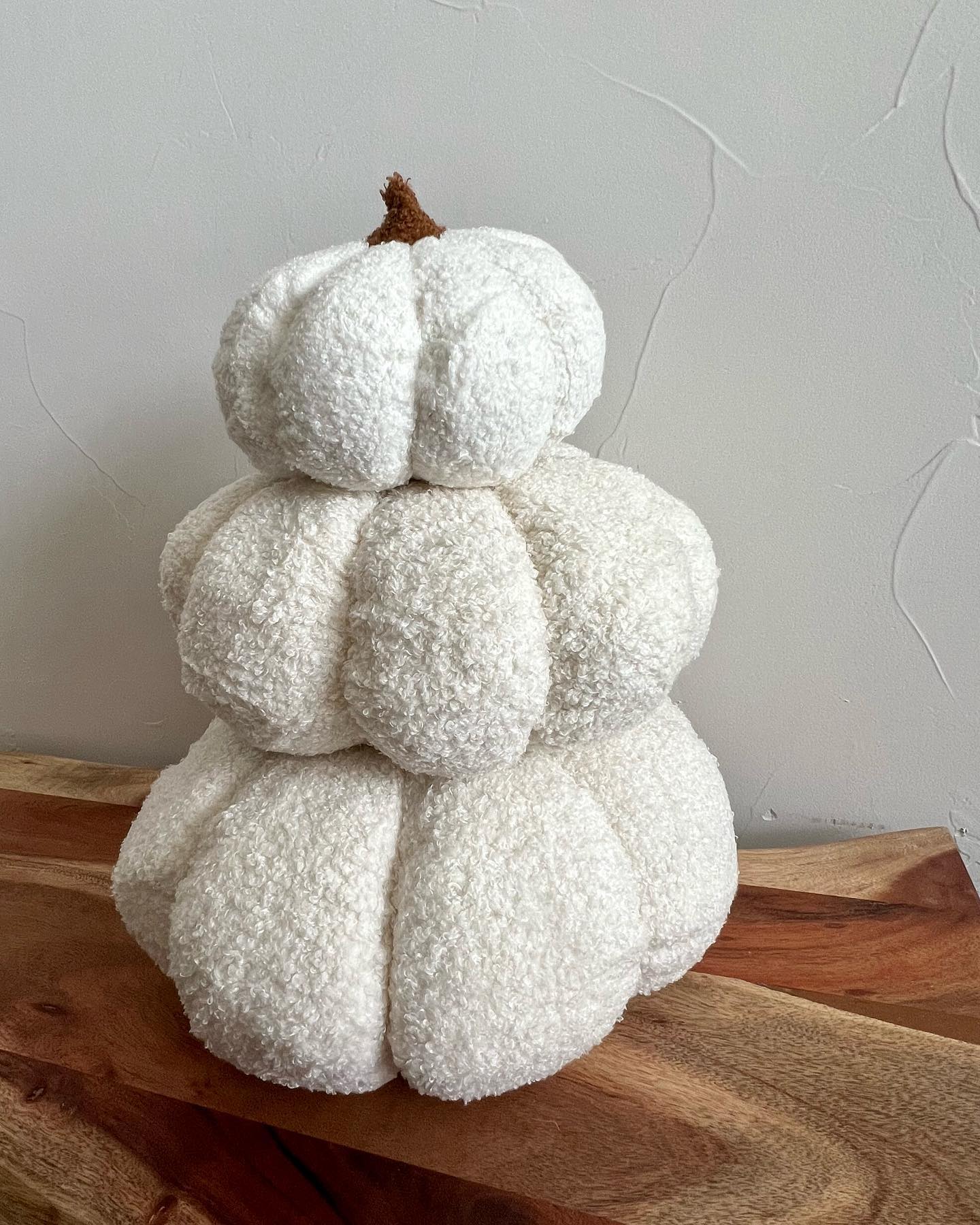 Pumpkin Fall boucle pillows, full pillow