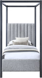 Kelly - Bed