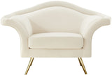 Lips Velvet Chair - Luxurious Boudoir-Inspired Design with Gold Metal Legs for Modern Living Spaces