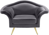 Lips Velvet Chair - Luxurious Boudoir-Inspired Design with Gold Metal Legs for Modern Living Spaces