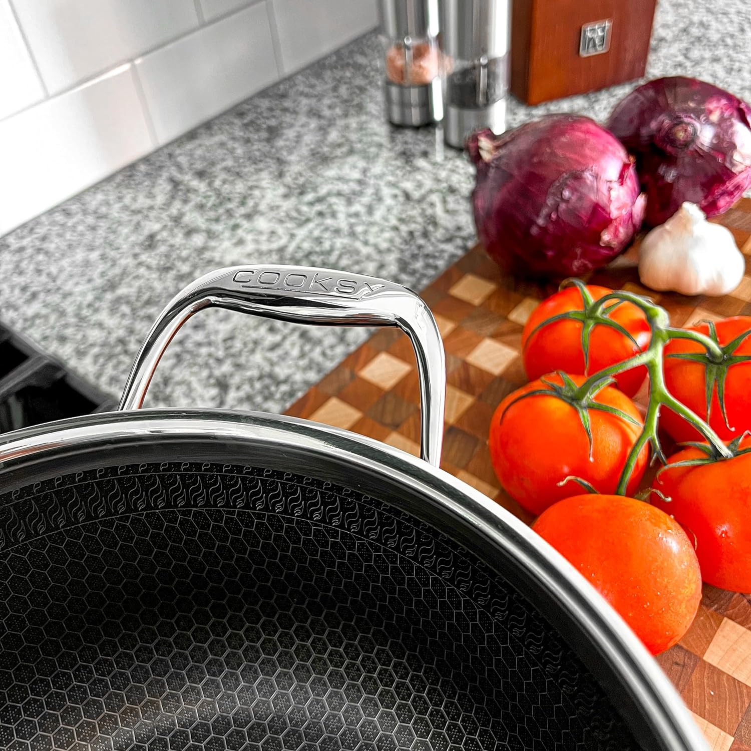 COOKSY 6.0 Quart Hexagon Surface Hybrid Stainless Steel Stock Pot with Lid