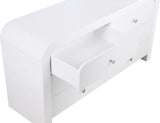 Artisto Contemporary Dresser with Rich Ash Veneer Finish and Versatile Handle Options for Storage
