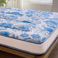 MAXYOYO 6" Extra Thick Japanese Futon Bed, Little Fresh Blue Flower Pattern Floor Mattress for Home