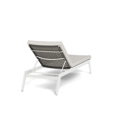 Shop Harbour Loop Sun Lounge (Aluminum White / Cast Silver / Wicker Grey)