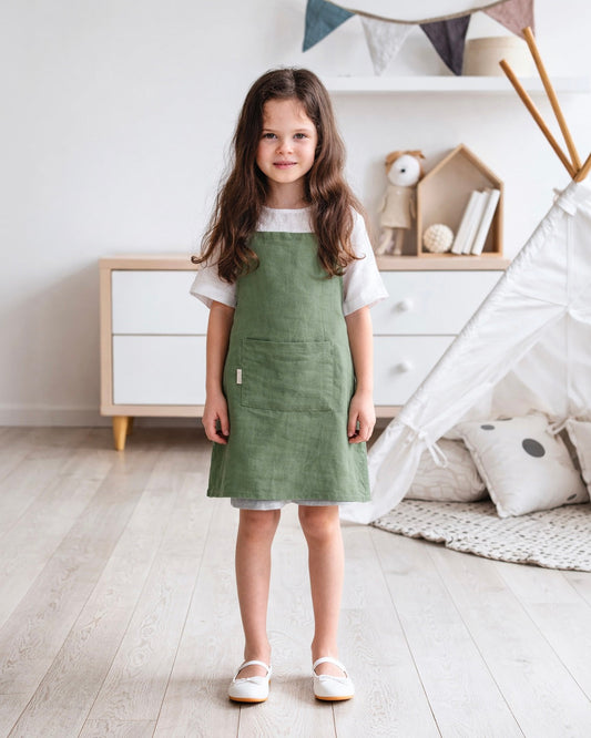 Linen apron for kids in Forest green