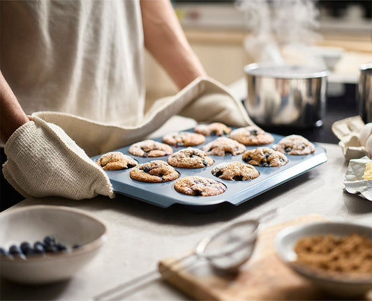 Nest™ Bake Non-Stick 12 Cup Blue Muffin Tray