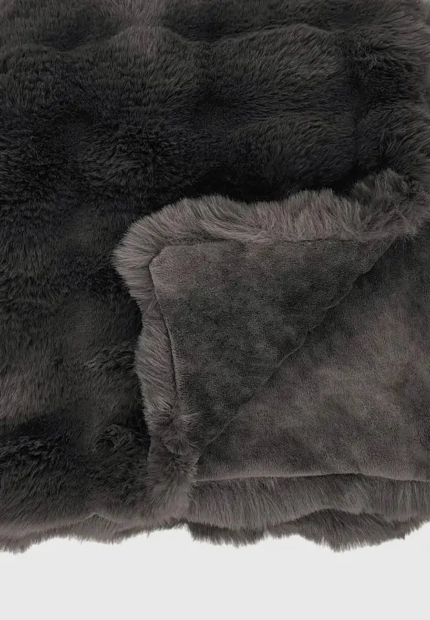 Snug Faux Fur Throw