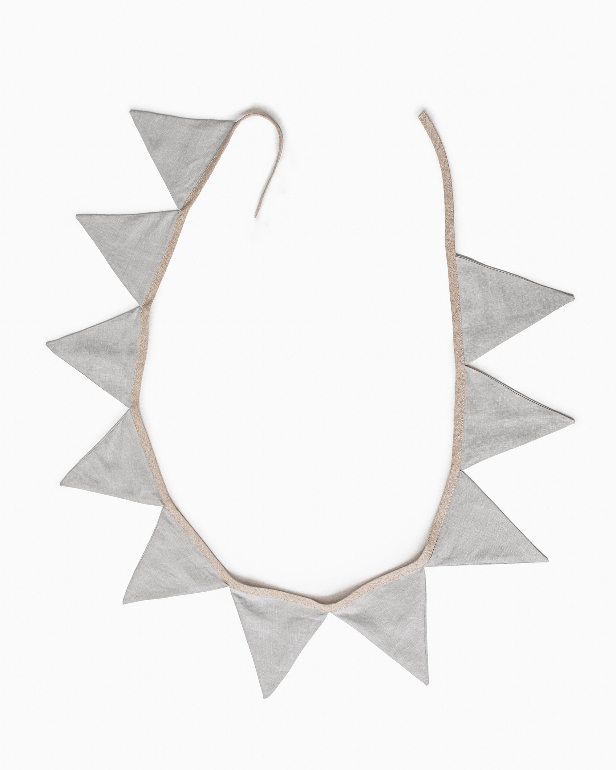 Linen bunting in Light gray