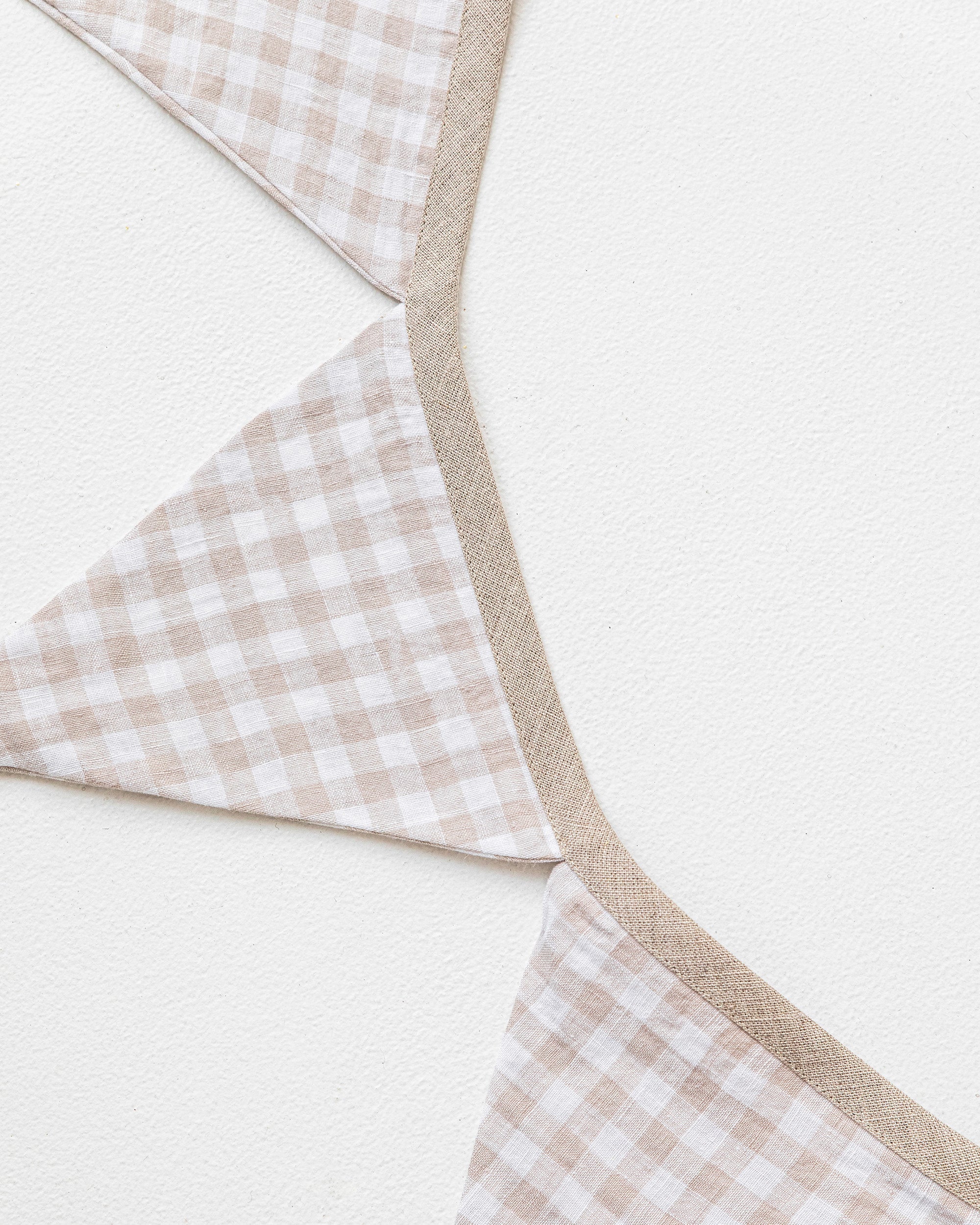 Linen bunting in Natural gingham