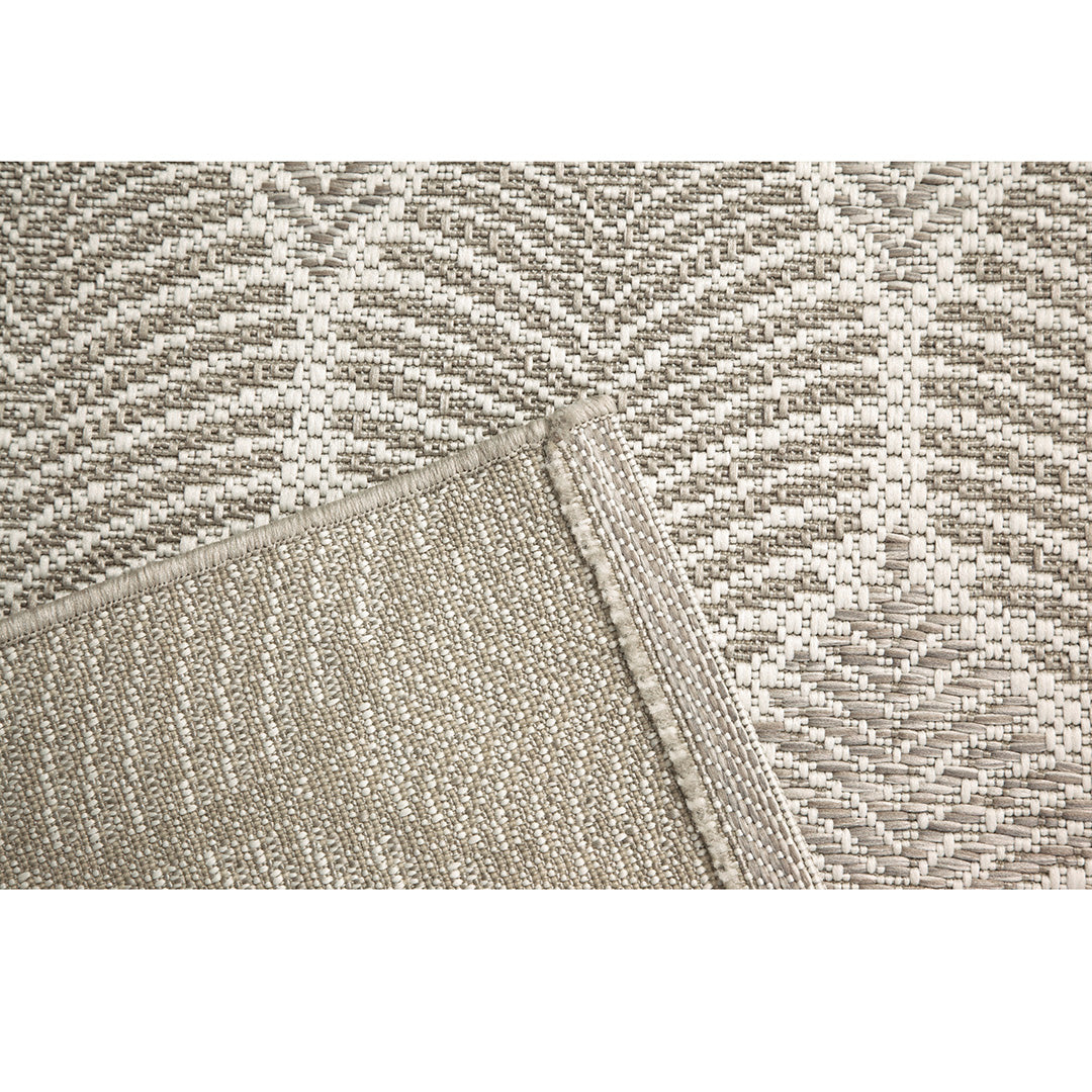 Foliage White Neutral Indoor Outdoor Polypropylene Area Rug 8x10