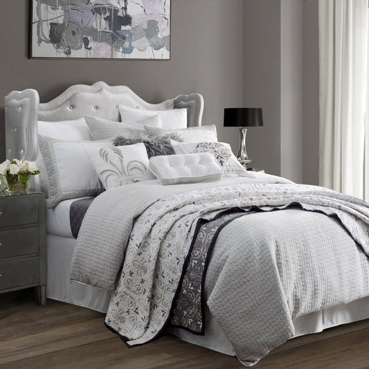 Fleur De Lis Reversible Quilt Set, Twin