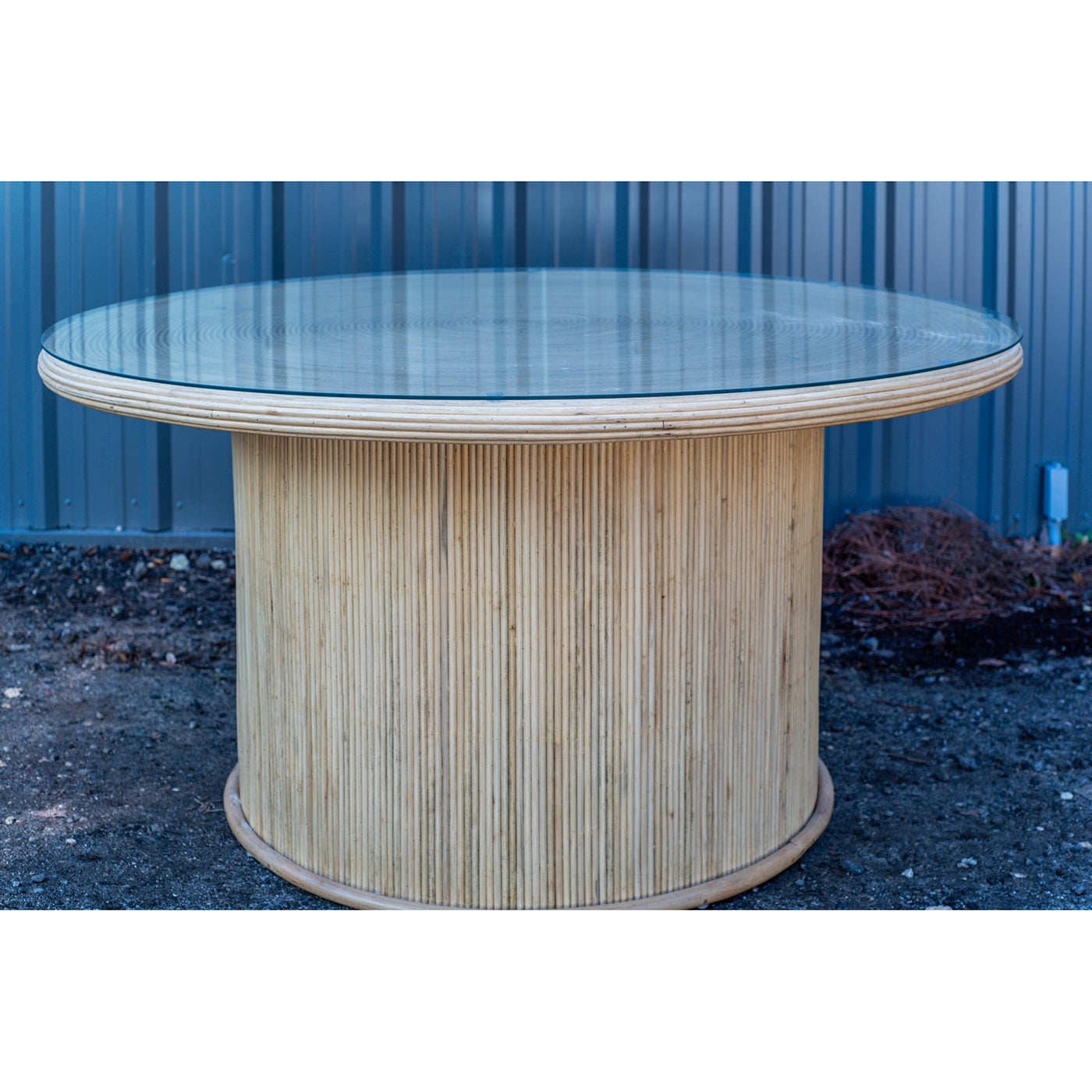 Tasmania Round Dining Table w/Glass Top