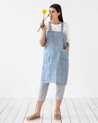 Japanese cross-back linen apron in Blue melange