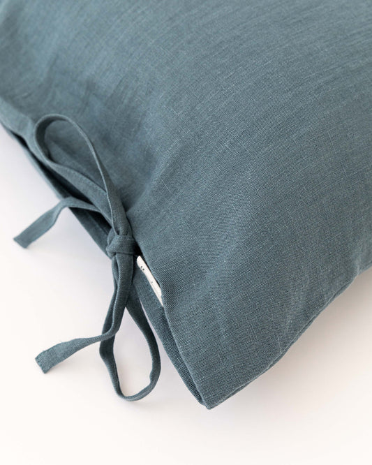 Linen pillowcase with ties in Gray blue