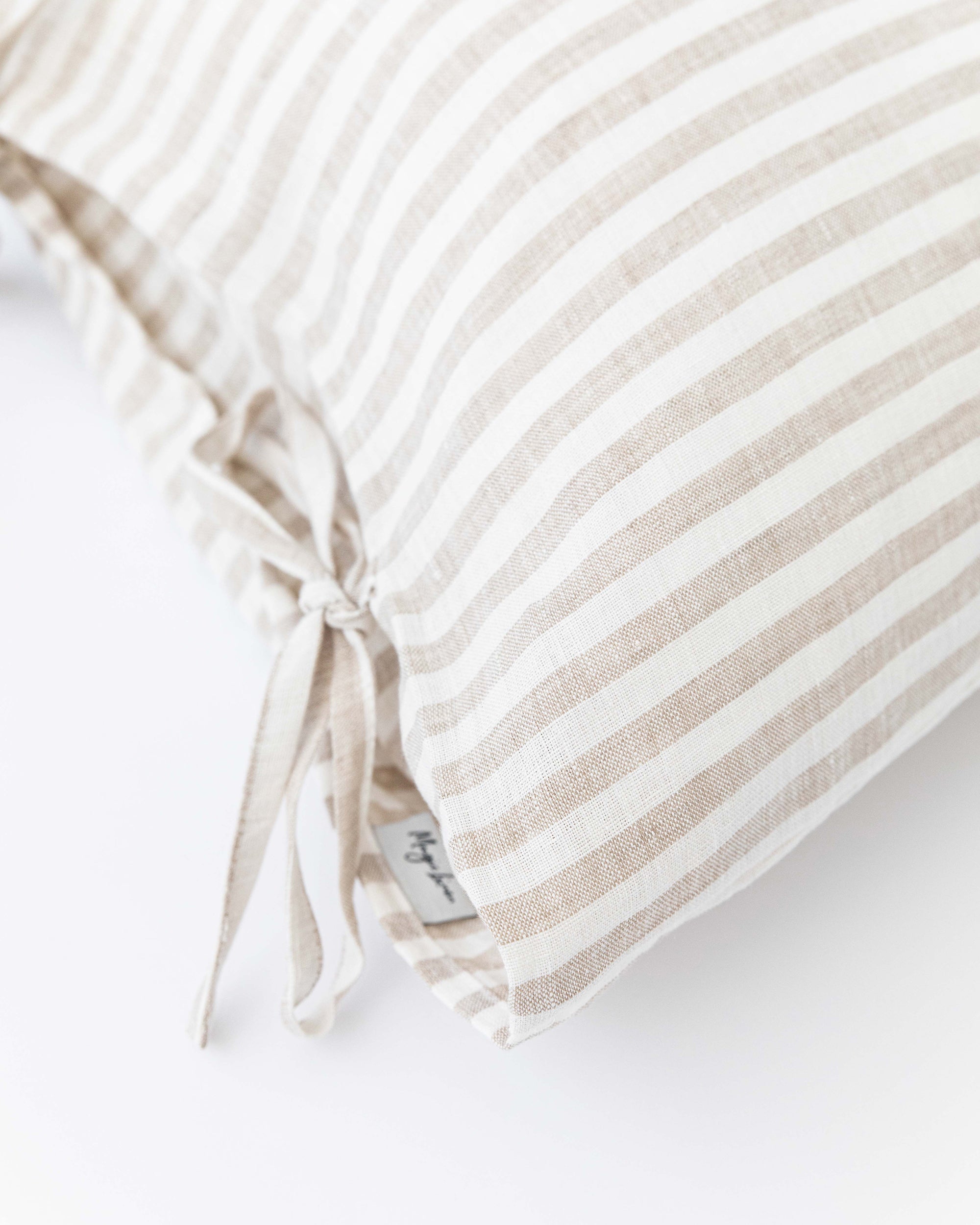 Linen pillowcase with ties in Striped in natural