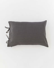 Linen pillowcase with ties in Charcoal gray