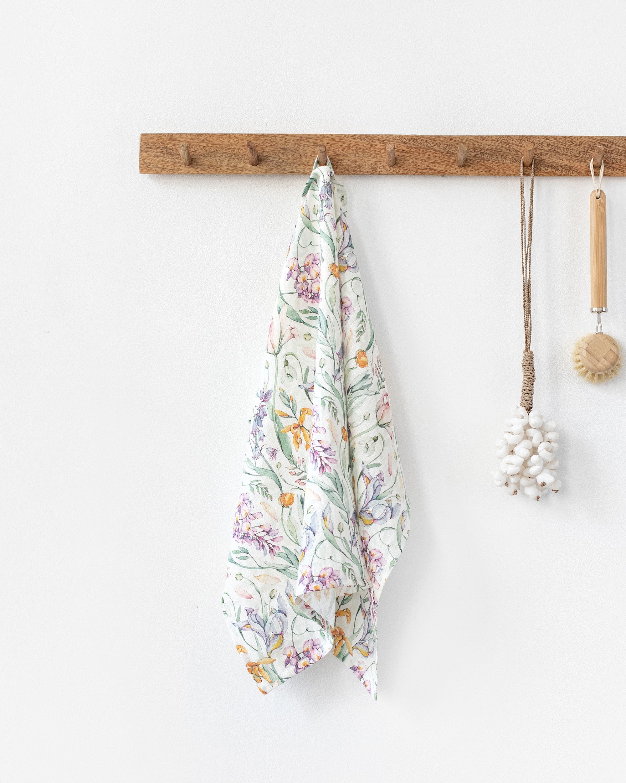 Linen tea towel in Blossom print