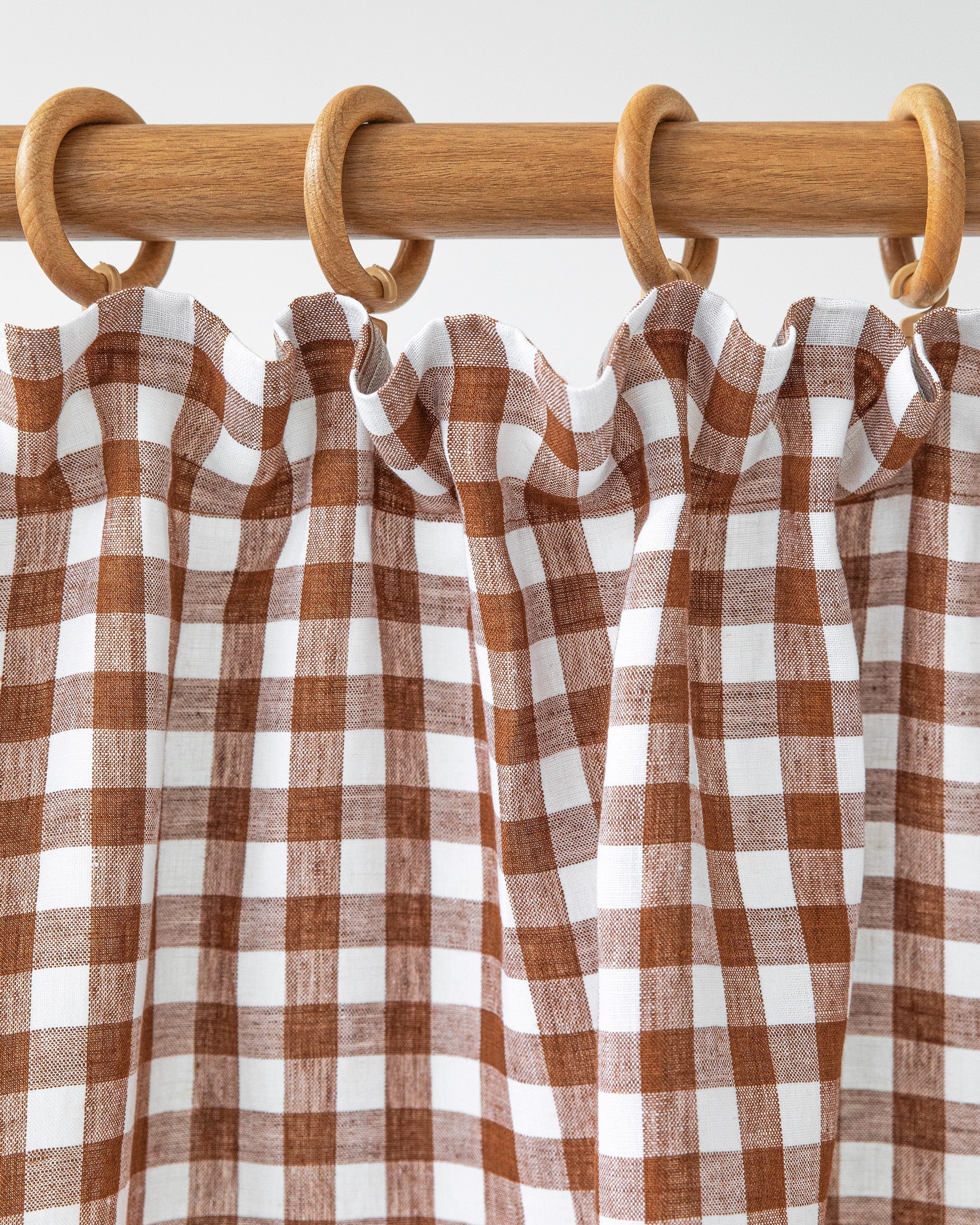 Pencil pleat linen curtain panel (1 pcs) in Cinnamon gingham