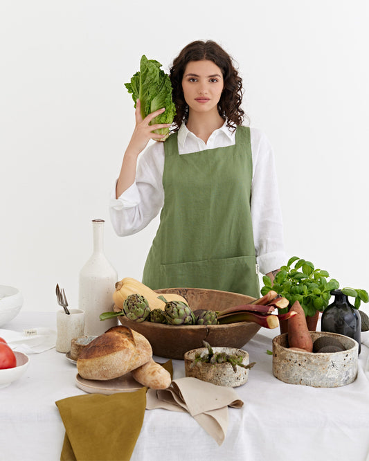 Pinafore cross-back linen apron in Forest green