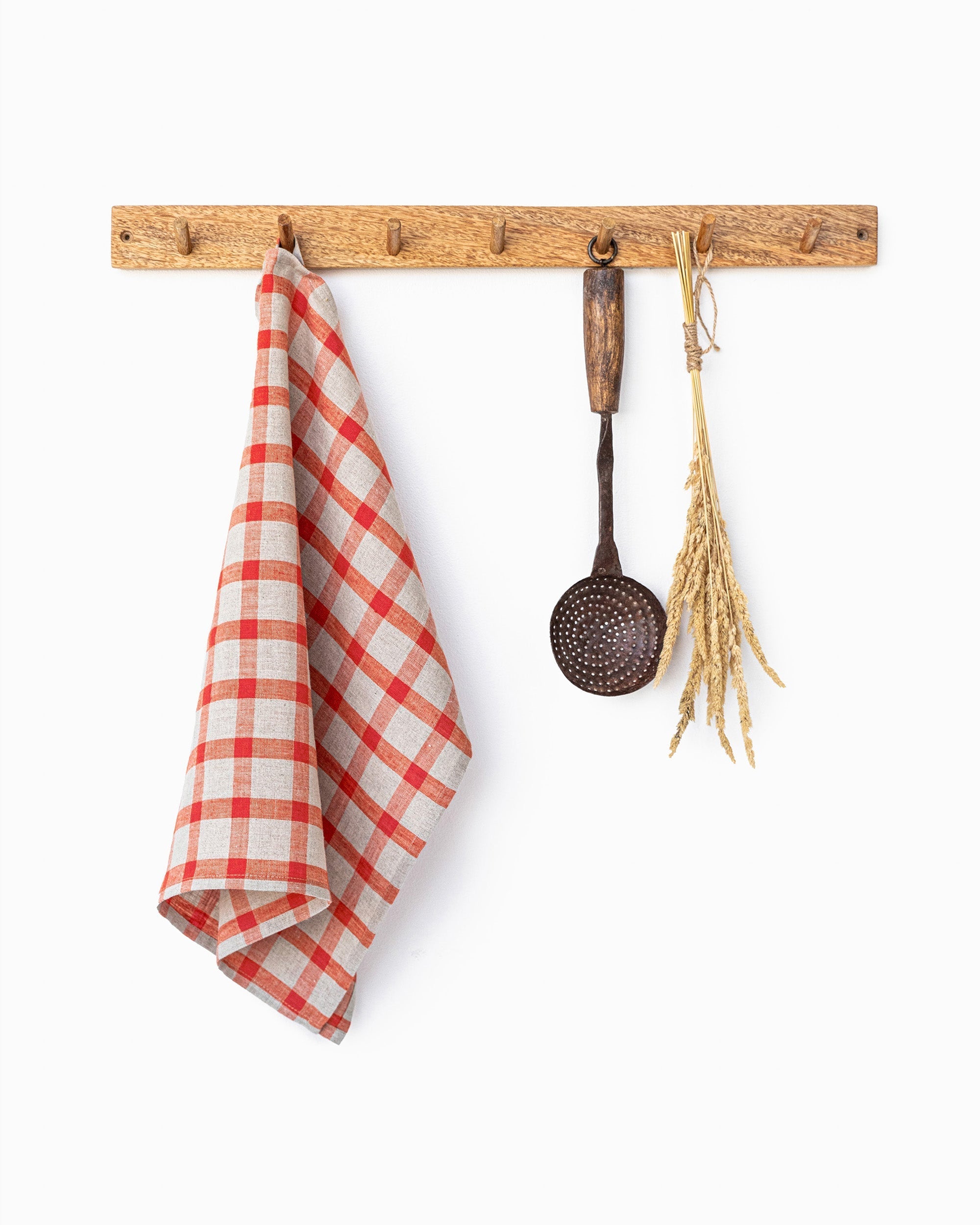 Linen tea towel in Red gingham