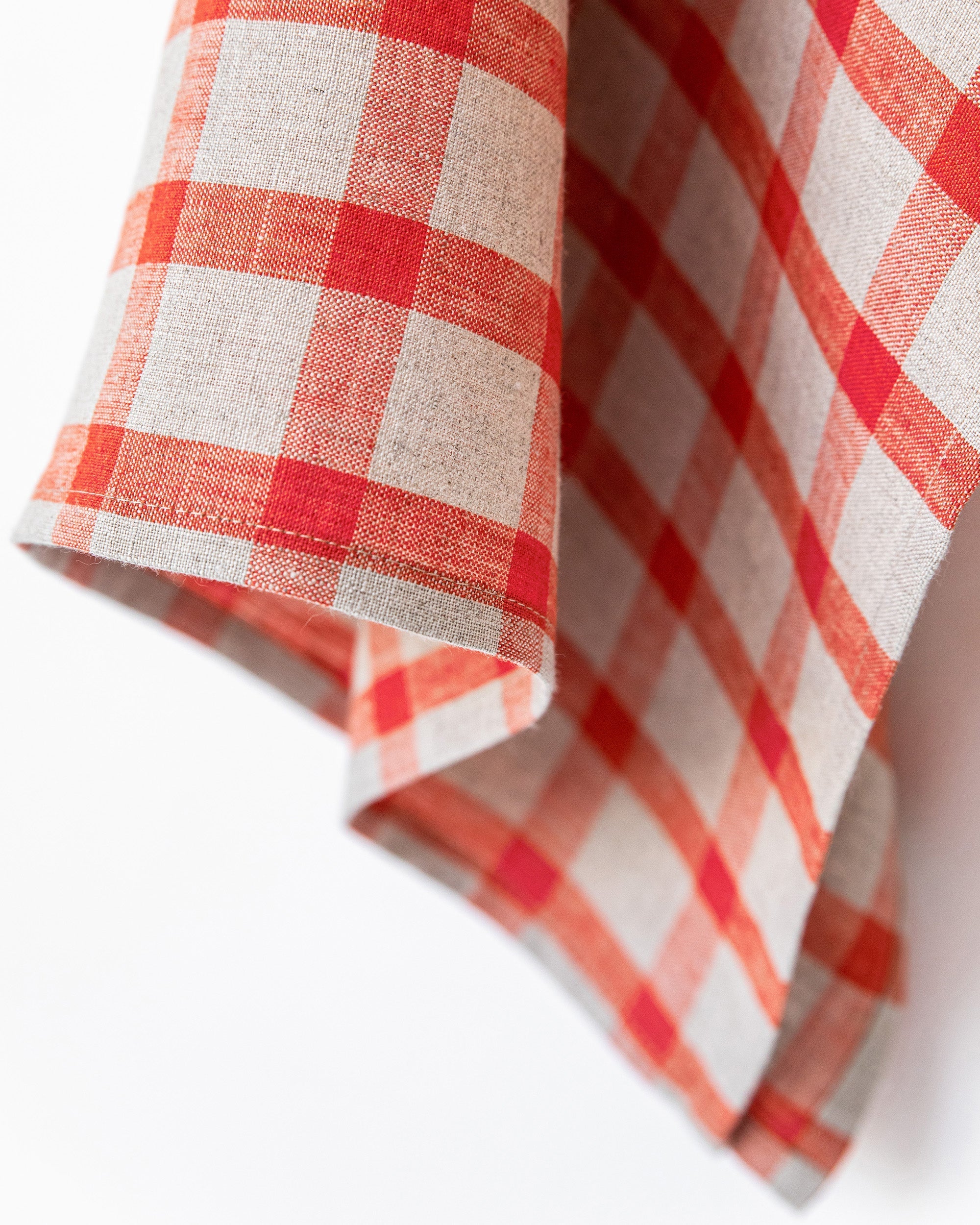 Linen tea towel in Red gingham