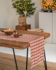 Linen table runner in Red gingham