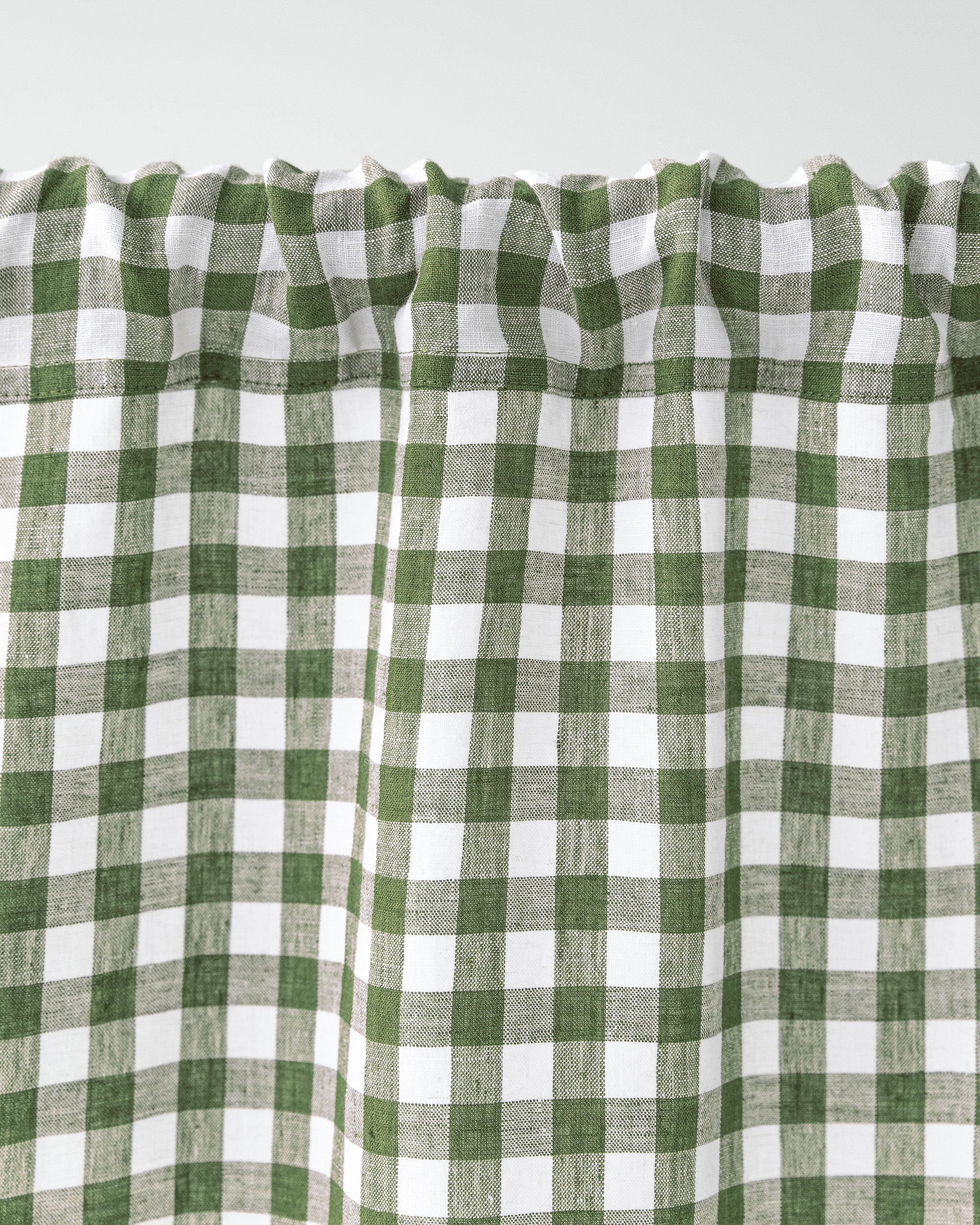 Rod pocket linen curtain panel (1 pcs) in Forest green gingham