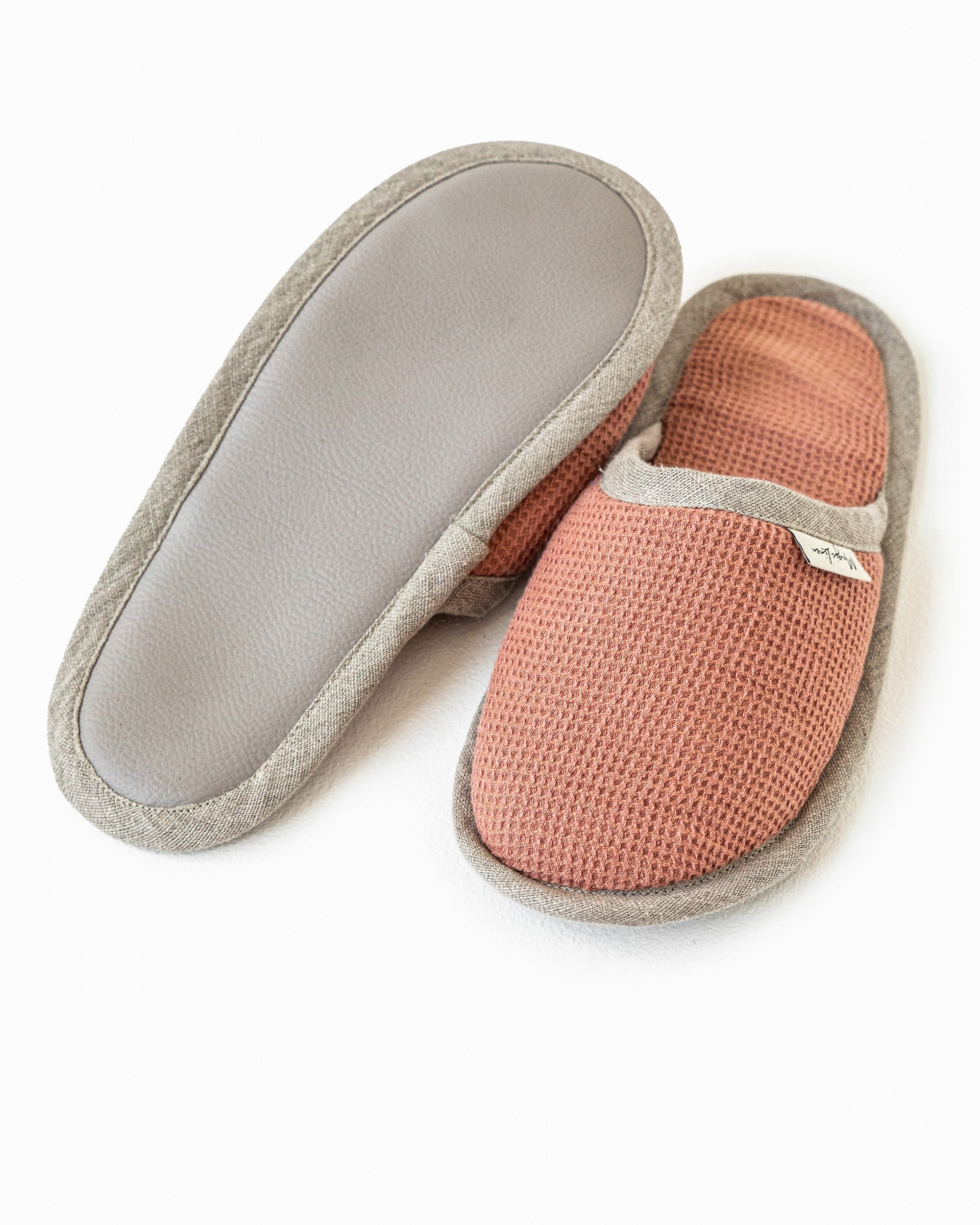 Waffle linen unisex slippers in Burnt sienna